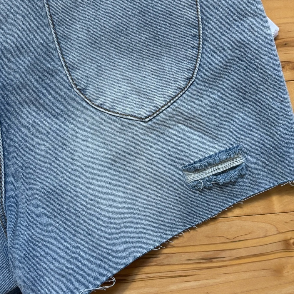 Princess Polly Feels Like Summer Ripped Denim Cutoff Jean Shorts Size 6 New Tag - Picture 7 of 7